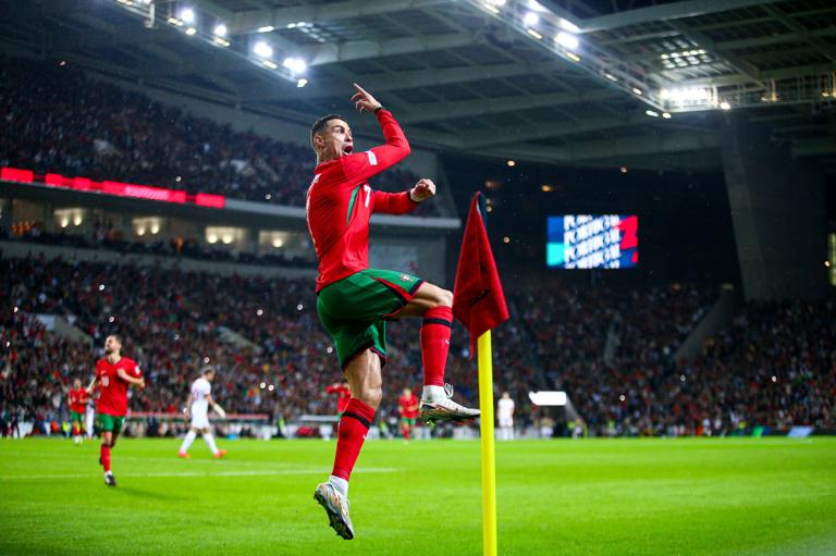 PORTO, PORTUGAL - NOVEMBER 15: Cristiano Ronaldo of Portugal celebrates after scoring his team's second goal during the UEFA Nations League 2024/25 League A Group A1 match between Portugal and Poland at Est&Atilde;&iexcl;dio do Drag&Atilde;&pound;o on November 15, 2024 in Porto, Portugal. (Photo by Diogo Cardoso/Getty Images)